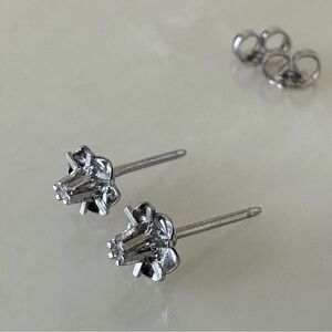 Solid 14k White Gold Vintage Stud Earrings w/ Accent Diamond